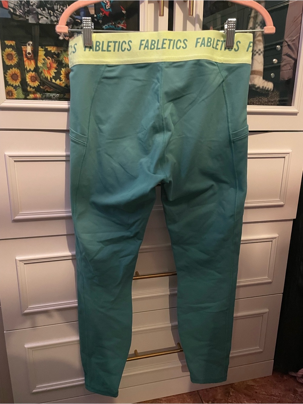 Fabletics Athletic Set - Leggings and Sports Bra - Picture 3 of 5